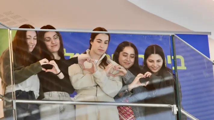 Mantan sandera Israel: Hamas bawakan lilin agar saya tetap bisa ibadah Sabat 1 sandera tentara