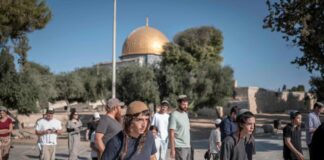 Ratusan Yahudi Ekstrem Israel Lakukan Ritual Talmud di Kompleks Al-Aqsa