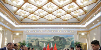 Analisis – Kapal Induk Bisa Pergi, Pelabuhan Tidak Bisa Dipindahkan: Strategi Senyap China di Teluk